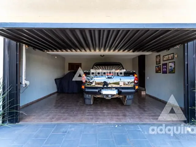 Casa com 462m² 3 quartos e 3 banheiros, à venda, no bairro Estrela em Ponta Grossa