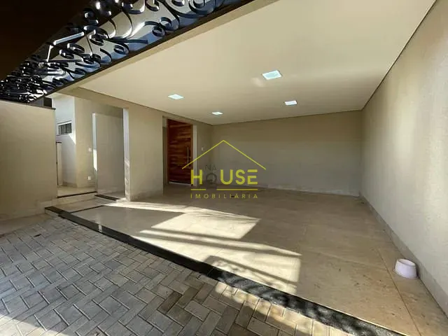 Casa com 250m² 3 quartos e 4 banheiros, à venda, no bairro Jardim Residencial Eulália em Votuporanga