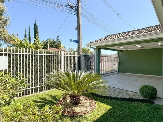 Casa com 212m² 3 quartos e 2 banheiros, à venda, no bairro Santa Felicidade em Curitiba