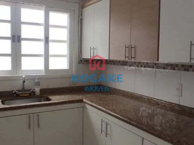 Casa com 218m² 5 quartos e 4 banheiros, à venda ou para alugar, no bairro Jardim Apolo em São José dos Campos