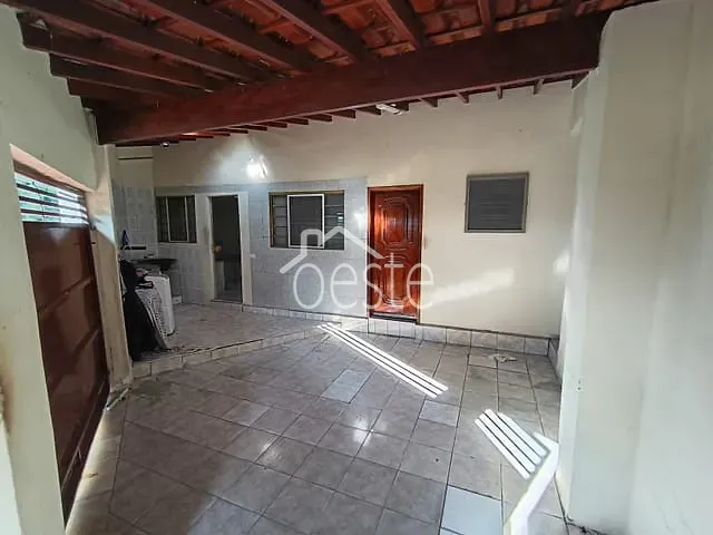 Casa com 100m² 2 quartos e 2 banheiros, para alugar, no bairro Jardim Laudissi em Santa Bárbara D'Oeste