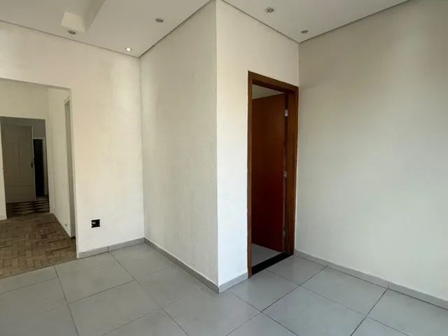 Casa com 300m², para alugar, no bairro Padre Eustáquio em Belo Horizonte