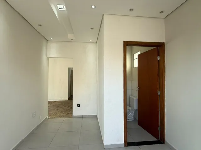 Casa com 300m², para alugar, no bairro Padre Eustáquio em Belo Horizonte