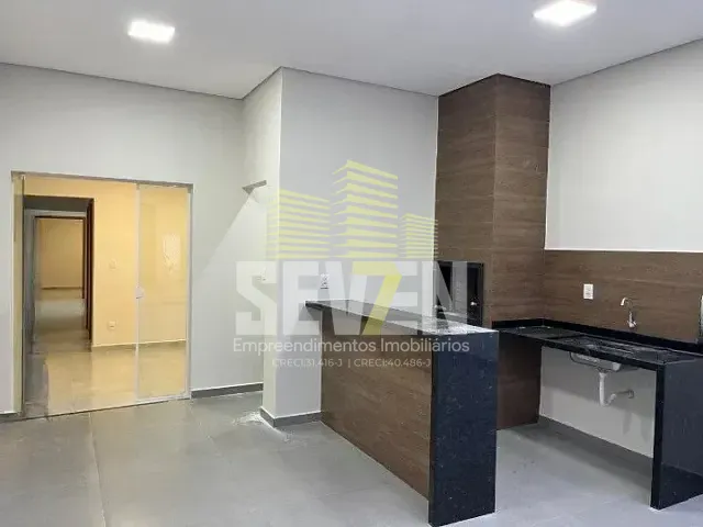 Casa com 180m² 2 quartos e 3 banheiros, à venda, no bairro Parque Santa Edwiges em Bauru