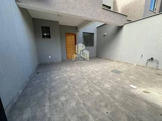 Casa com 167m² 3 quartos e 1 banheiro, à venda, no bairro Santa Mônica em Belo Horizonte