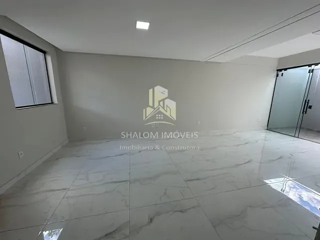 Casa com 167m² 3 quartos e 1 banheiro, à venda, no bairro Santa Mônica em Belo Horizonte