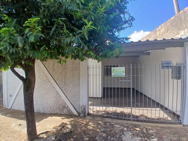 Casa com 150m² 2 quartos e 1 banheiro, para alugar, no bairro Jardim Nova República em São João da Boa Vista