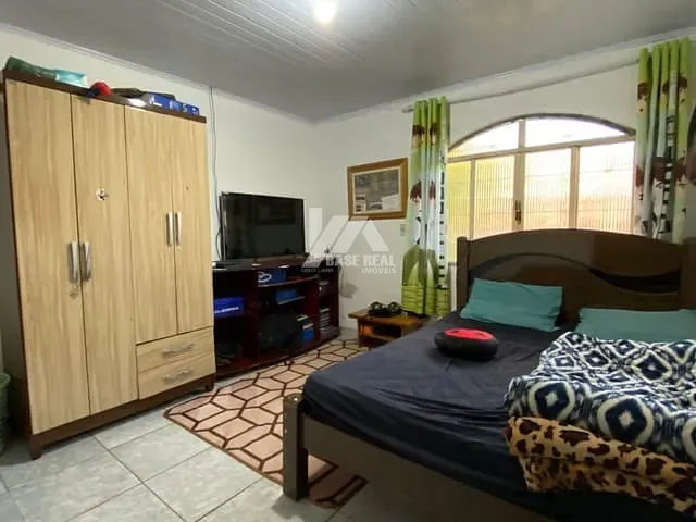Casa com 275m² 3 quartos e 2 banheiros, à venda, no bairro Neves em Ponta Grossa