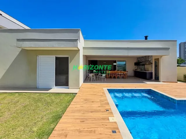 Casa com 602m² 3 quartos e 4 banheiros, à venda, no bairro Urbanova em São José dos Campos