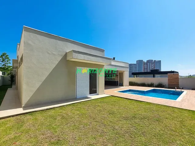 Casa com 602m² 3 quartos e 4 banheiros, à venda, no bairro Urbanova em São José dos Campos
