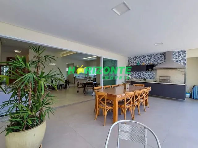 Casa com 602m² 3 quartos e 4 banheiros, à venda, no bairro Urbanova em São José dos Campos
