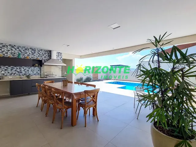 Casa com 602m² 3 quartos e 4 banheiros, à venda, no bairro Urbanova em São José dos Campos