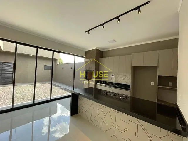 Casa com 229m² 3 quartos e 3 banheiros, à venda, no bairro Jardim Residencial Portal do Sol em Votuporanga