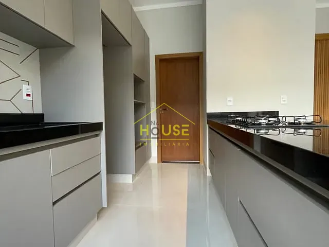 Casa com 229m² 3 quartos e 3 banheiros, à venda, no bairro Jardim Residencial Portal do Sol em Votuporanga