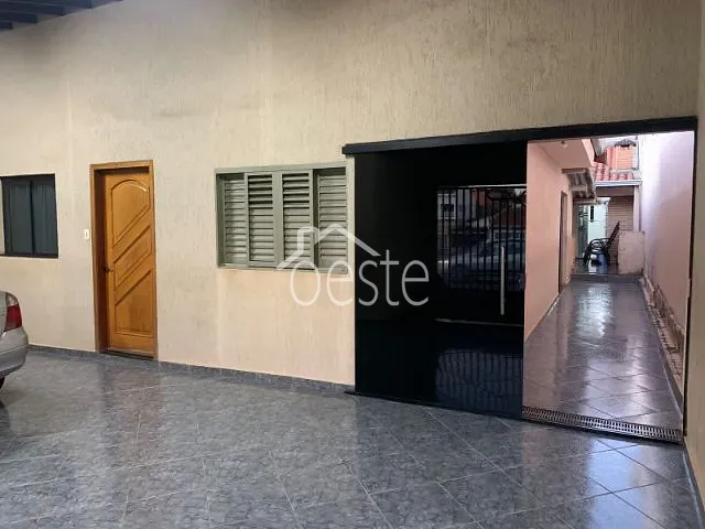 Casa com 250m² 3 quartos e 3 banheiros, à venda, no bairro Cidade Nova em Santa Bárbara D'Oeste