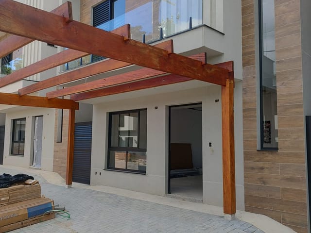 Casa com 209m² 3 quartos e 3 banheiros, à venda, no bairro Urbanova em São José Dos Campos