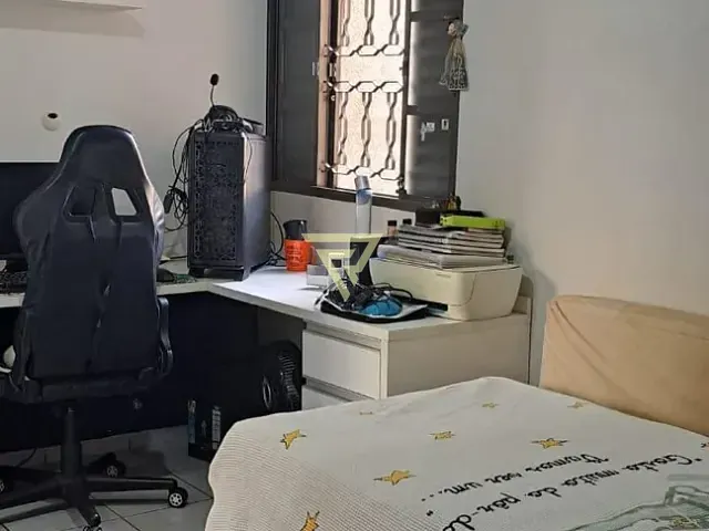 Casa com 200m² 3 quartos e 3 banheiros, à venda, no bairro Jardim Arlindo Laguna em Ribeirão Preto