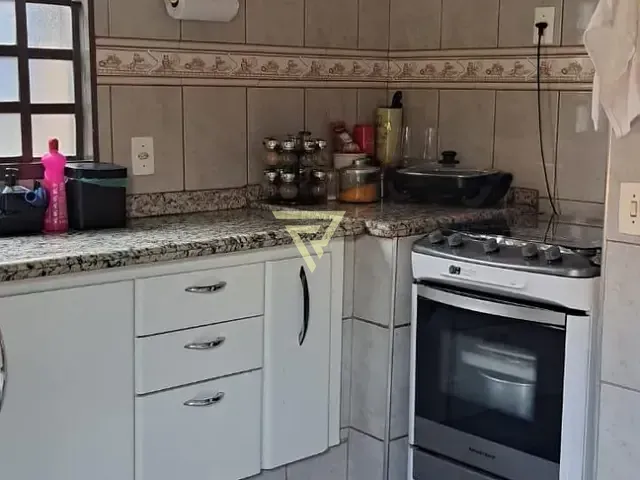 Casa com 200m² 3 quartos e 3 banheiros, à venda, no bairro Jardim Arlindo Laguna em Ribeirão Preto