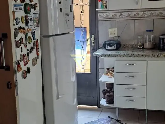 Casa com 200m² 3 quartos e 3 banheiros, à venda, no bairro Jardim Arlindo Laguna em Ribeirão Preto