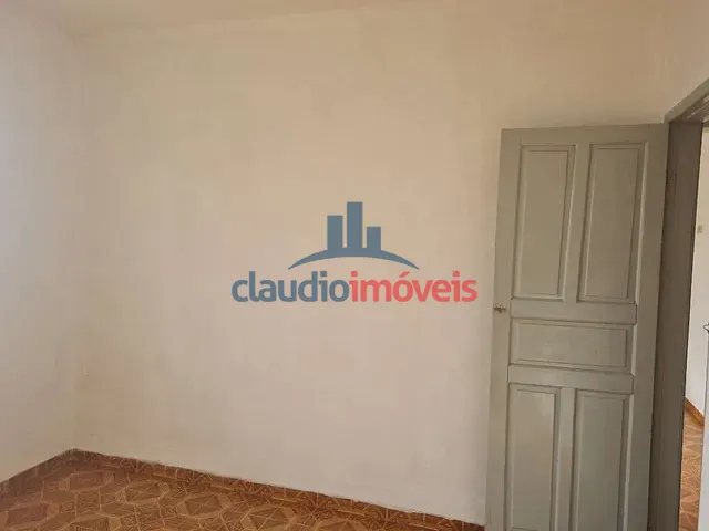 Casa 3 quartos e 1 banheiro, para alugar, no bairro São Luís em Barra Mansa