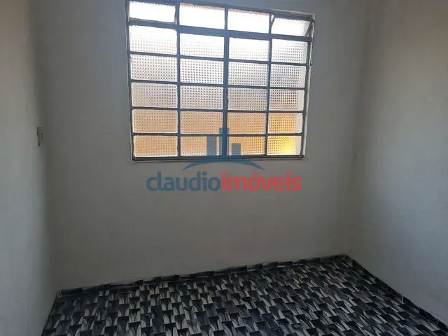 Casa 3 quartos e 1 banheiro, para alugar, no bairro São Luís em Barra Mansa