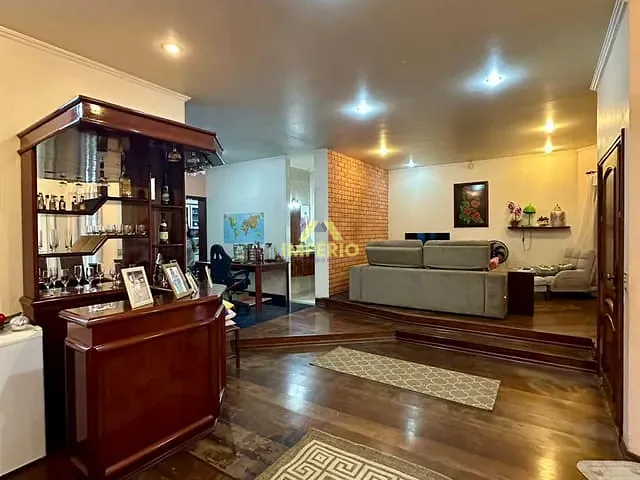 Casa com 360m² 3 quartos e 2 banheiros, à venda, no bairro Jardim Celani em Salto