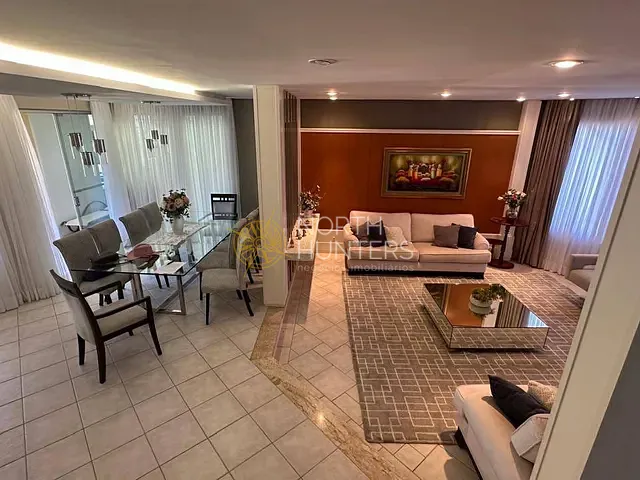 Casa com 400m² 5 quartos e 6 banheiros, para alugar, no bairro Jurerê Internacional em Florianópolis