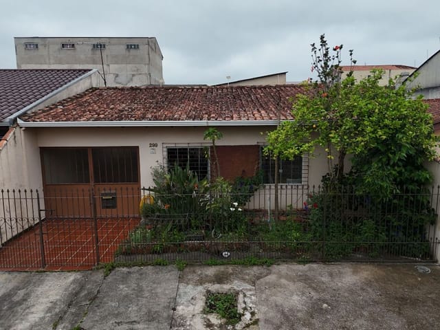 Casa com 200m² 4 quartos e 2 banheiros, à venda, no bairro Cidade Industrial em Curitiba