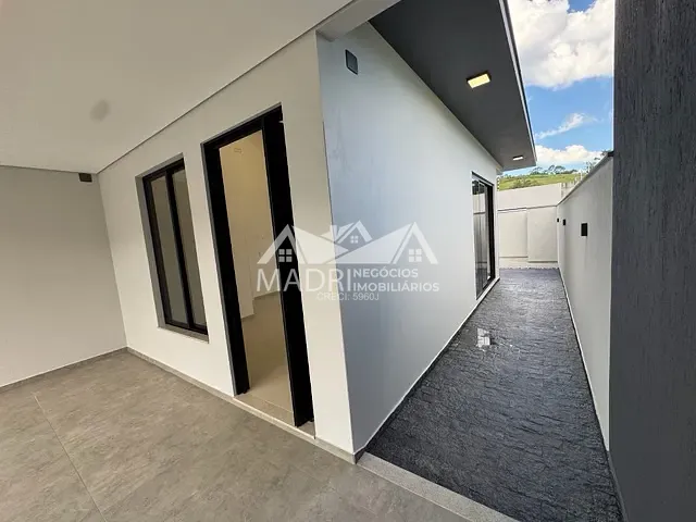 Casa com 252m² 3 quartos e 1 banheiro, à venda, no bairro Forquilhas em São José