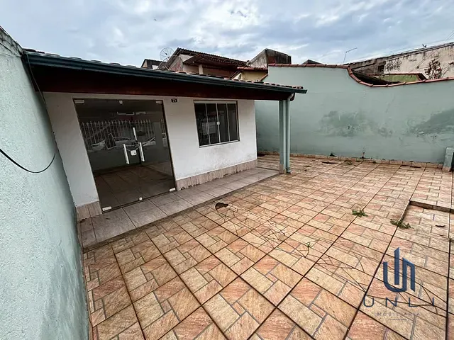 Casa 2 quartos e 1 banheiro, à venda, no bairro Vila Rica em Volta Redonda