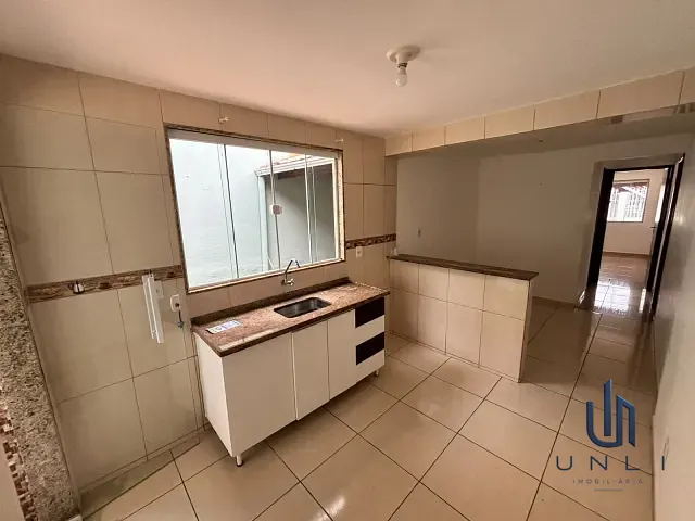 Casa 2 quartos e 1 banheiro, à venda, no bairro Vila Rica em Volta Redonda