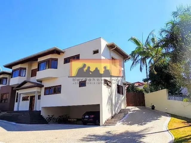 Casa com 815m² 3 quartos e 2 banheiros, à venda, no bairro Cidade Universitária em Campinas