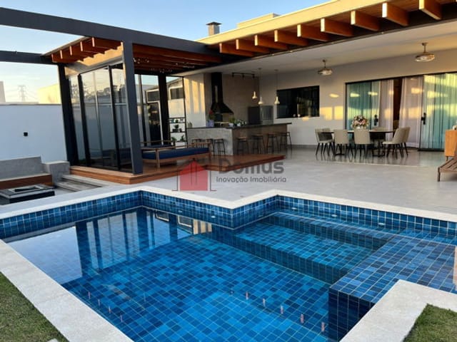 Casa com 725m², à venda, no bairro Alto do Cardoso em Pindamonhangaba