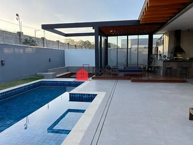 Casa com 725m², à venda, no bairro Alto do Cardoso em Pindamonhangaba