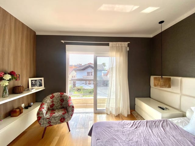 Casa com 340m² 4 quartos e 4 banheiros, à venda, no bairro Urbanova em São José dos Campos