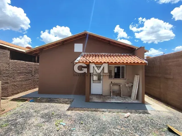 Casa com 200m² 2 quartos e 1 banheiro, à venda, no bairro Santo Antônio em Jardinópolis