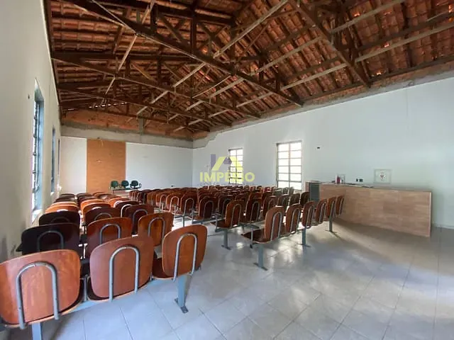 Casa com 418m², à venda, no bairro Jardim Villela em Salto