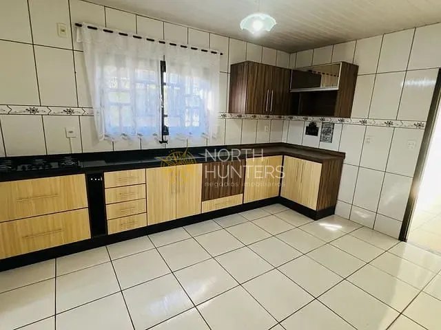 Casa com 459m² 2 quartos e 2 banheiros, à venda, no bairro Jarivatuba em Joinville