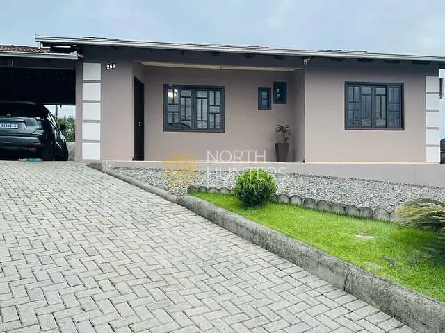 Casa com 459m² 2 quartos e 2 banheiros, à venda, no bairro Jarivatuba em Joinville