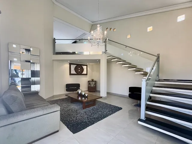 Casa com 654m² 3 quartos e 3 banheiros, à venda, no bairro Santa Felicidade em Curitiba