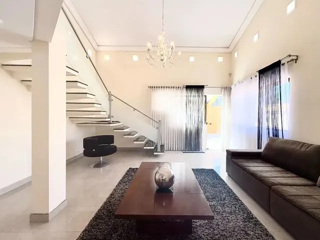 Casa com 654m² 3 quartos e 3 banheiros, à venda, no bairro Santa Felicidade em Curitiba