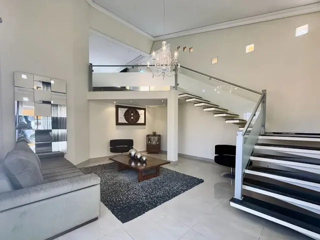 Casa com 654m² 3 quartos e 3 banheiros, à venda, no bairro Santa Felicidade em Curitiba
