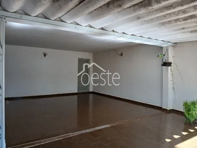 Casa com 250m² 3 quartos e 1 banheiro, à venda, no bairro Jardim Santa Rita de Cássia em Santa Bárbara D'Oeste