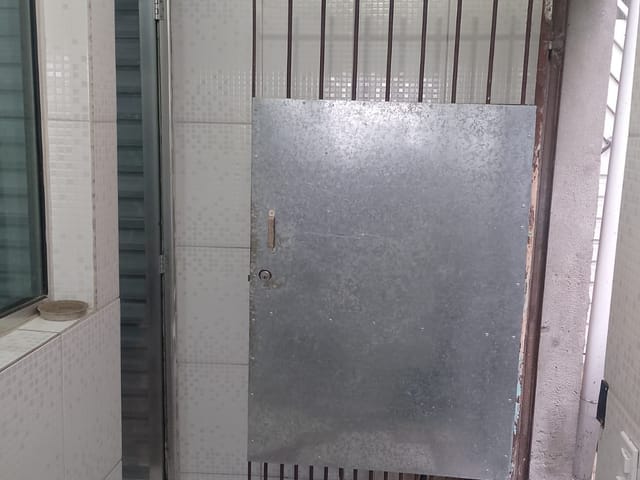 Casa 2 quartos e 1 banheiro, para alugar, no bairro Jardim Santa Edwiges (Capela do Socorro) em São Paulo