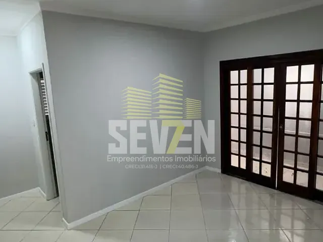 Casa com 250m² 4 quartos e 3 banheiros, à venda, no bairro Núcleo Eldorado em Bauru
