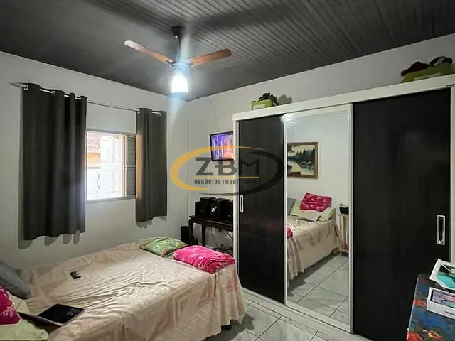 Casa com 304m² 2 quartos e 1 banheiro, à venda, no bairro Paulista em Londrina