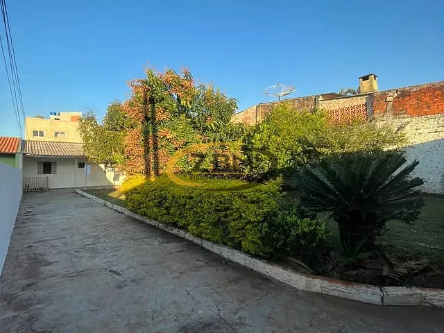Casa com 304m² 2 quartos e 1 banheiro, à venda, no bairro Paulista em Londrina