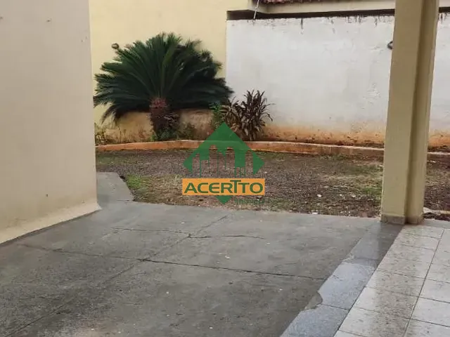 Casa com 200m² 3 quartos e 2 banheiros, à venda, no bairro Jardim Paulista em Araçatuba