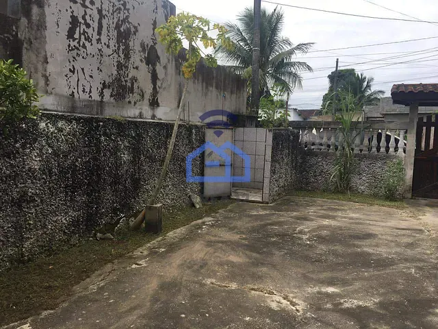 Casa com 275m² 2 quartos e 1 banheiro, à venda, no bairro Jardim das Palmeiras em Caraguatatuba