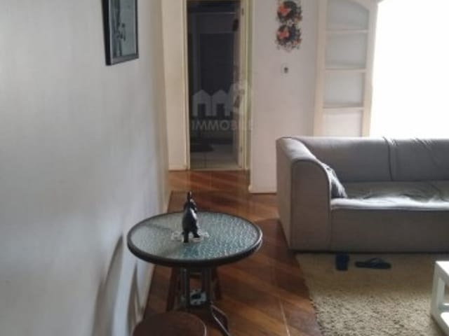 Casa com 395m², à venda, no bairro Quarteirão Brasileiro em Petrópolis